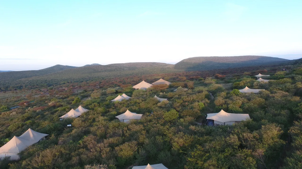 Emaiyan Luxury Camp room