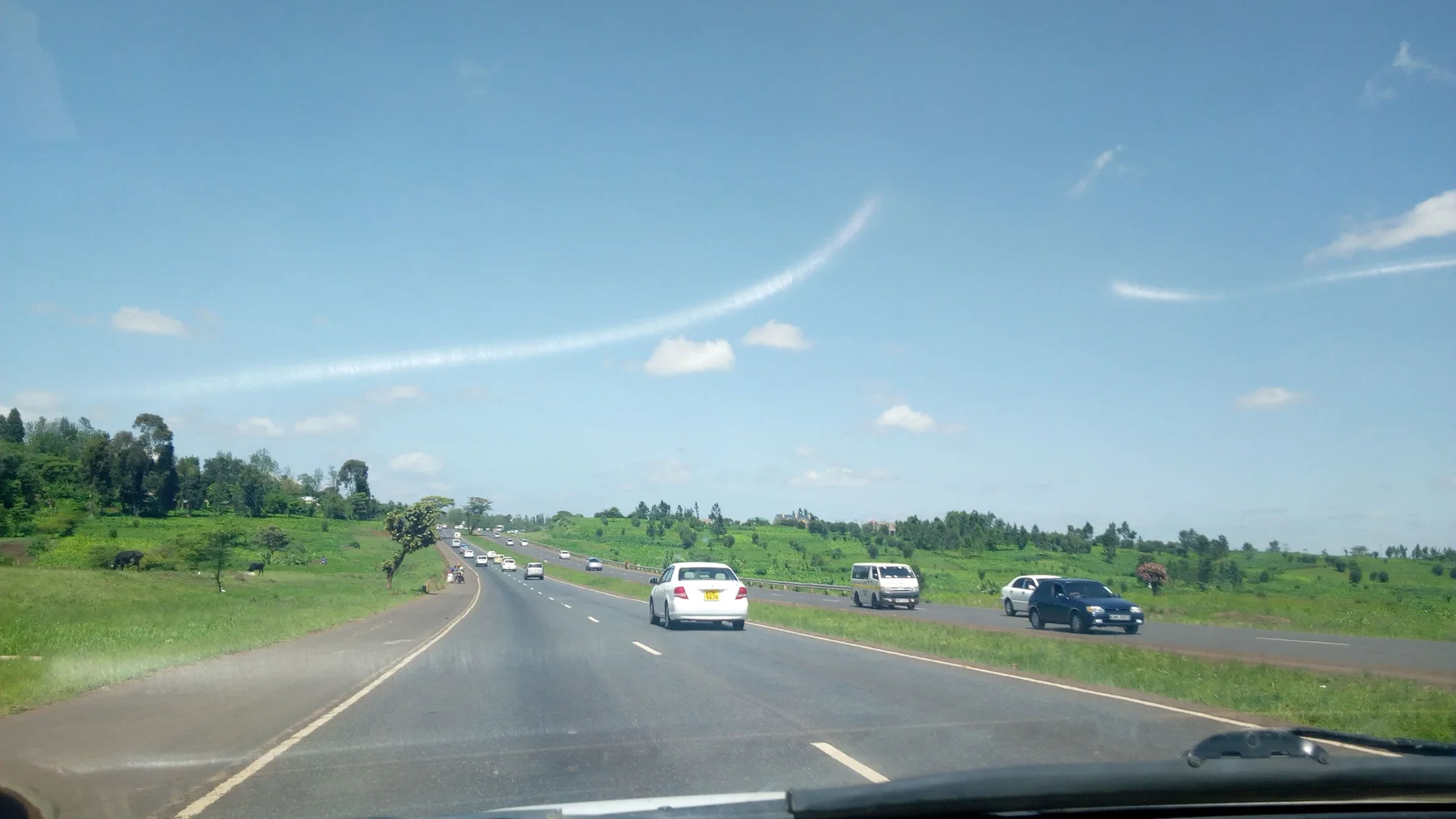 Nairobi to Nyeri highway passing through green central Kenya farmland
